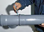 Які бувають з'єднання каналізаційних труб залежно від використовуваного матеріалу для трубопроводу